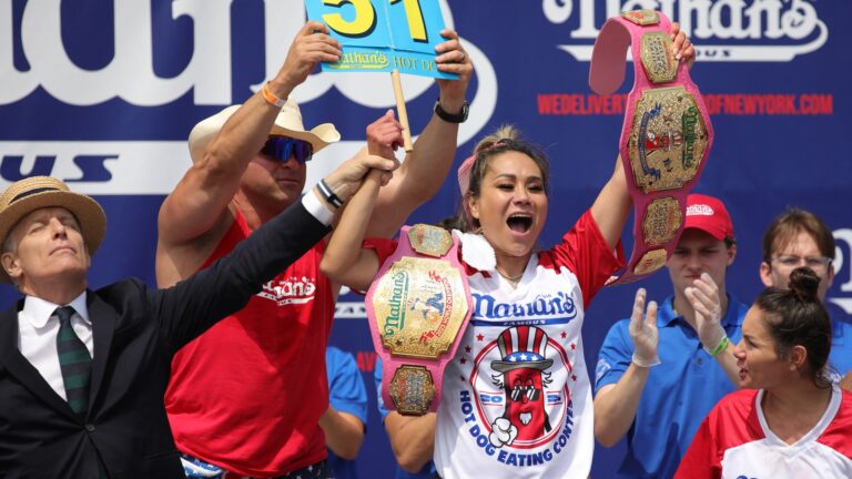 Miki Sudo sets world record at Nathan’s annual hot dog eating contest